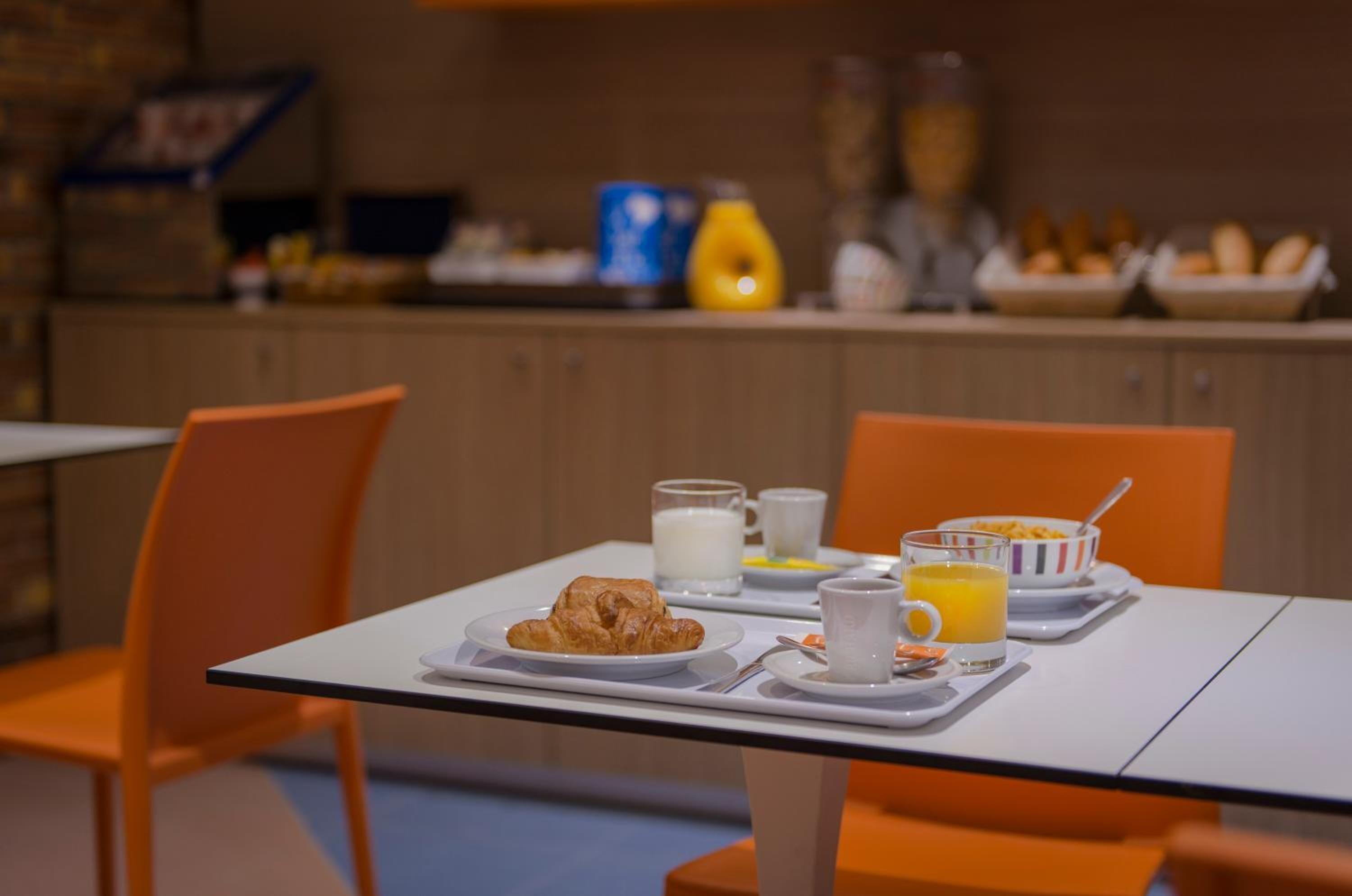 Bel Oranger Gare De Lyon Parigi